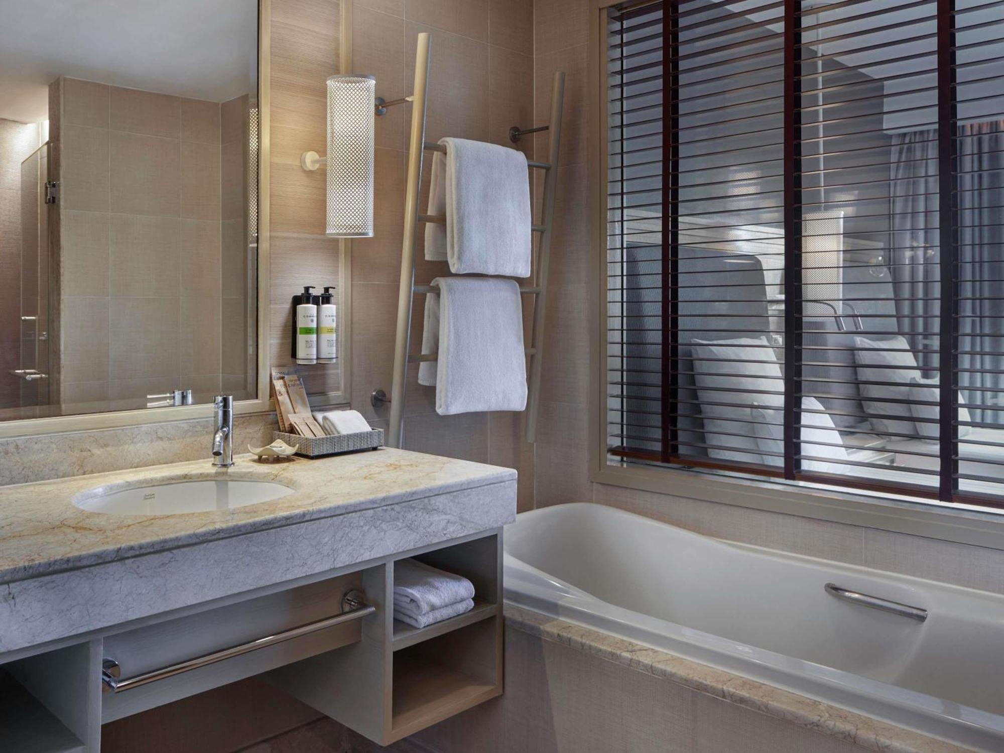 Deluxe Twin Room Sea View