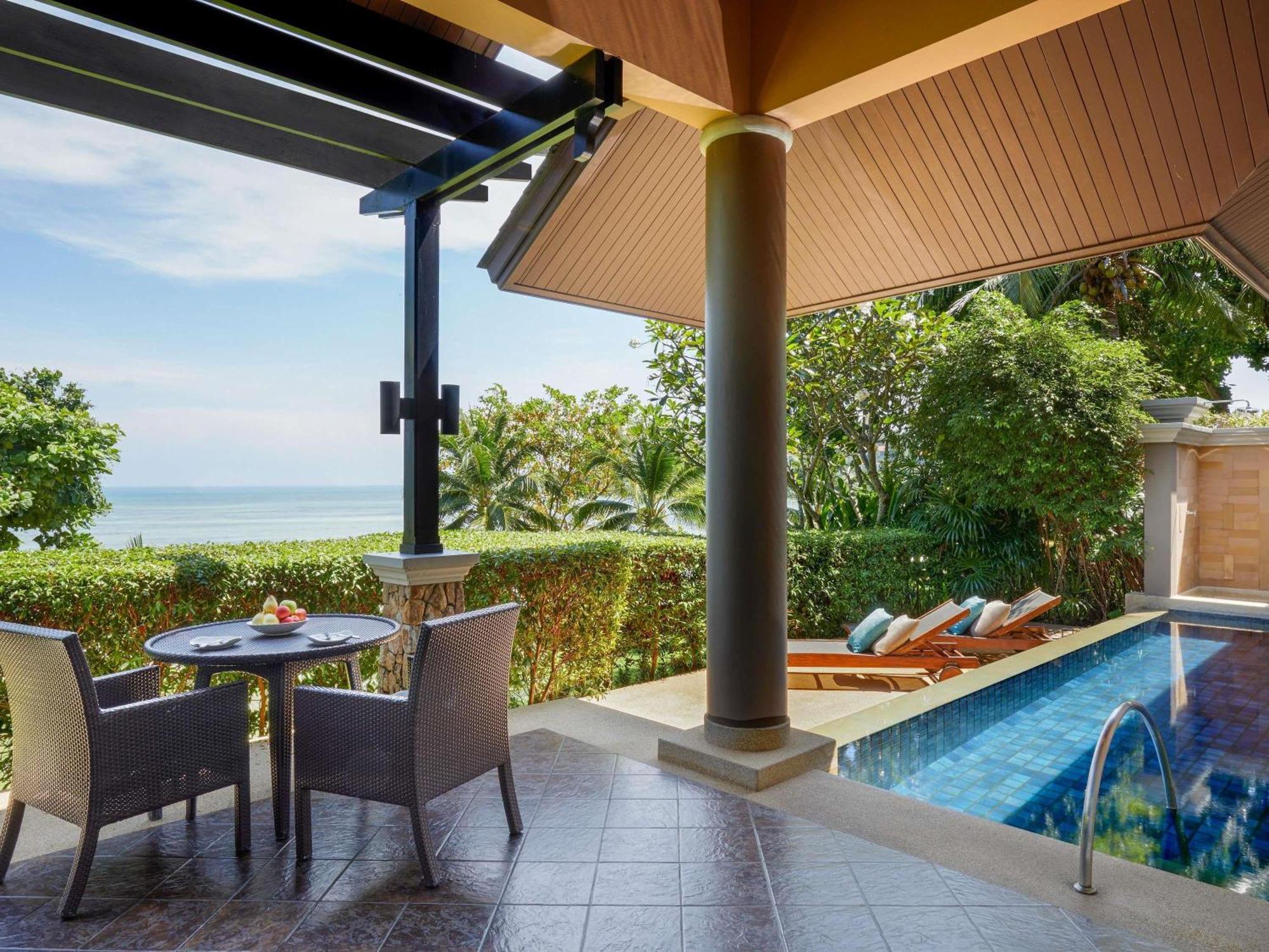 Pool Villa Sea View 1 King Bed Island’s Most Stunning Sunrise