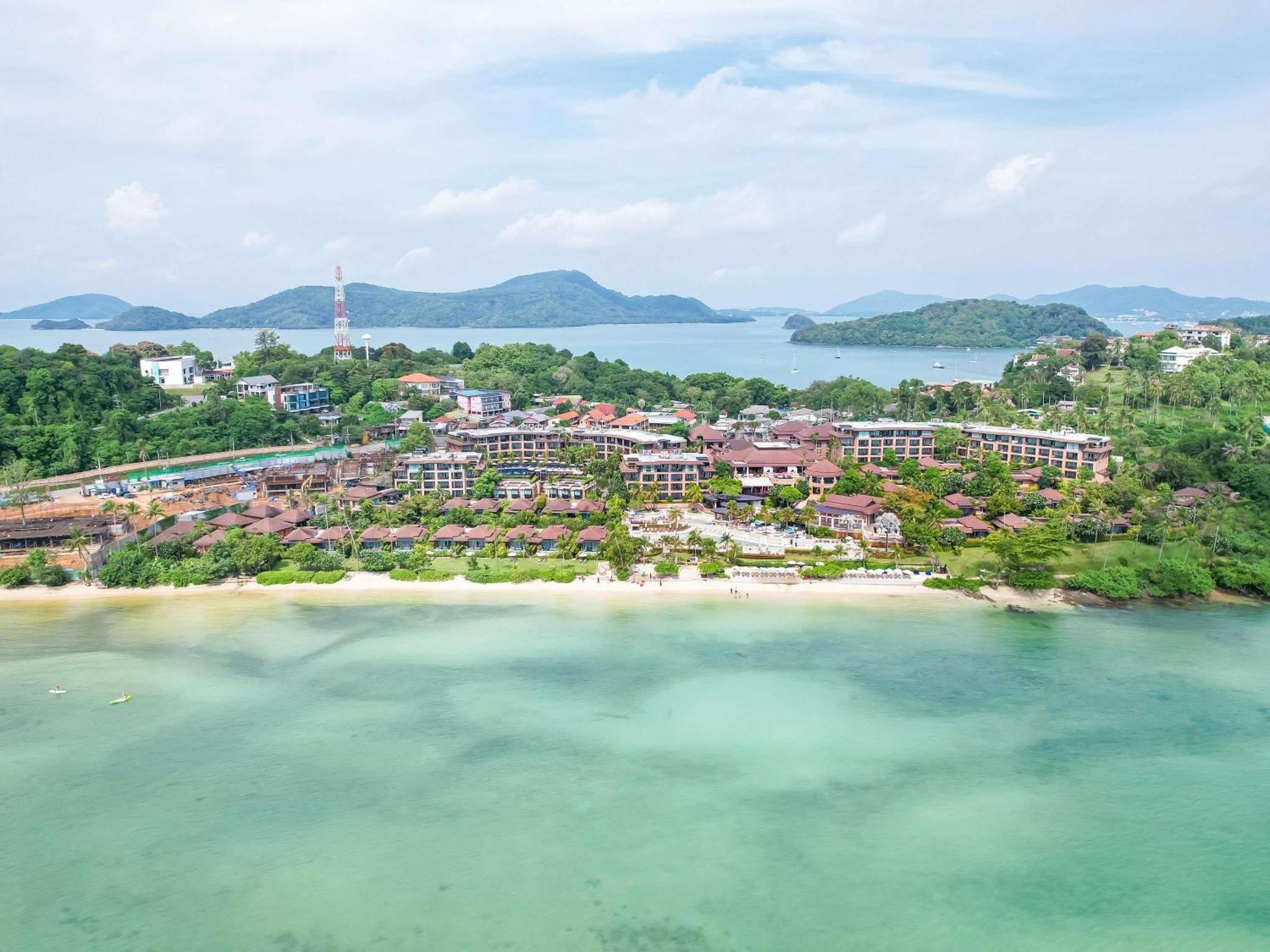 Junior One Bedroom King Suite Sea View
