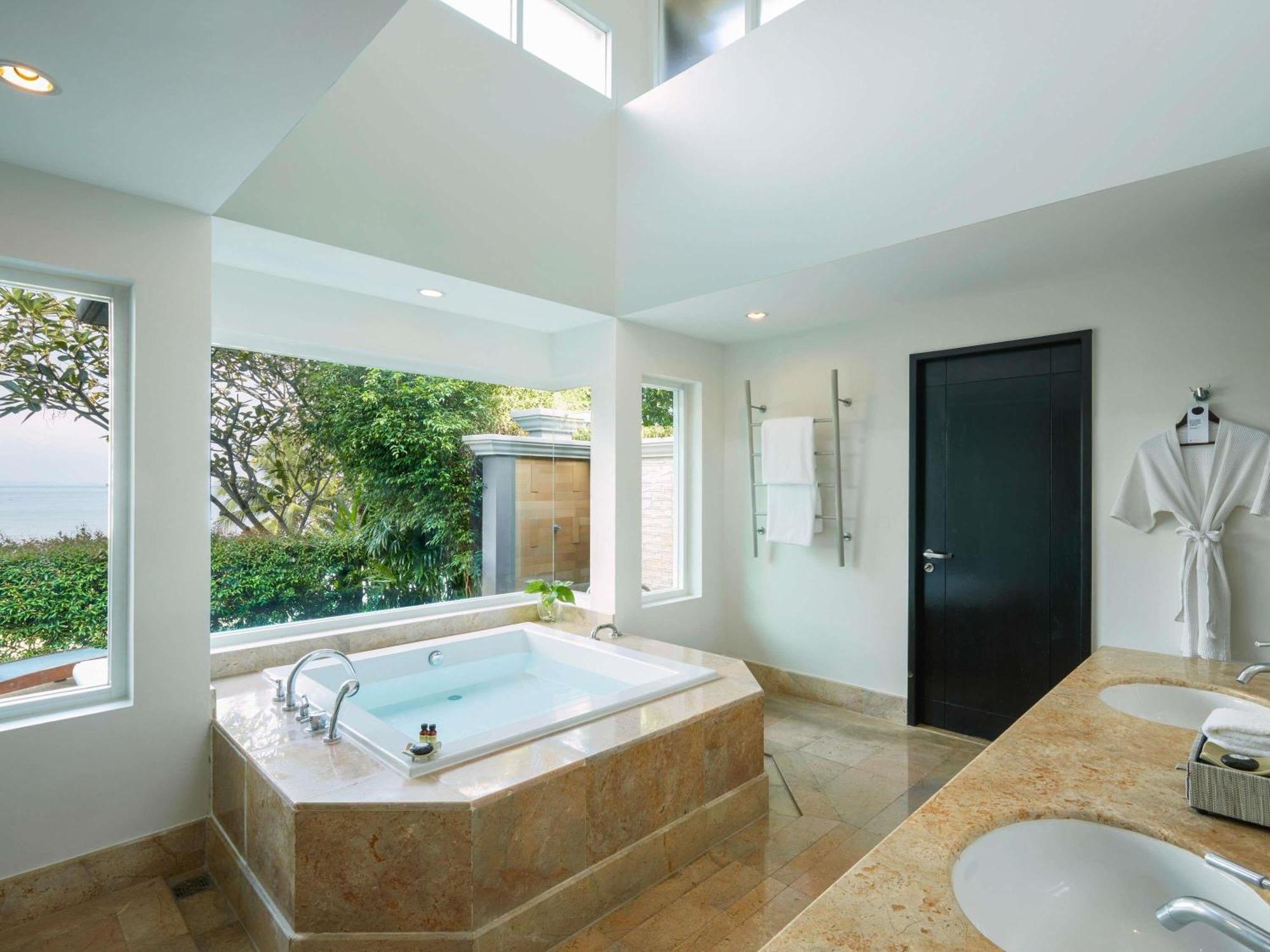 Pool Villa Sea View 1 King Bed Island’s Most Stunning Sunrise