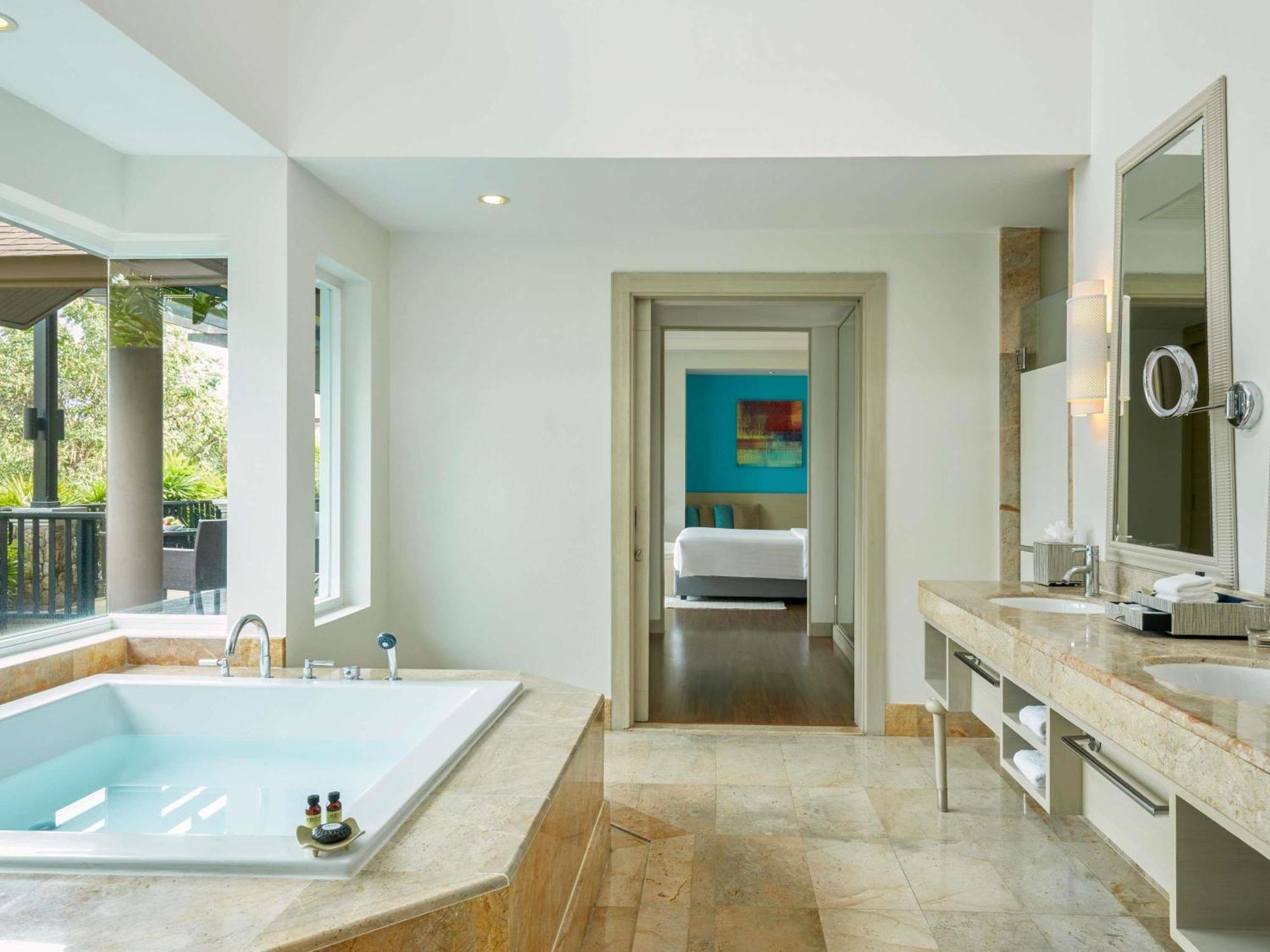 Pool Villa Sea View 1 King Bed Island’s Most Stunning Sunrise
