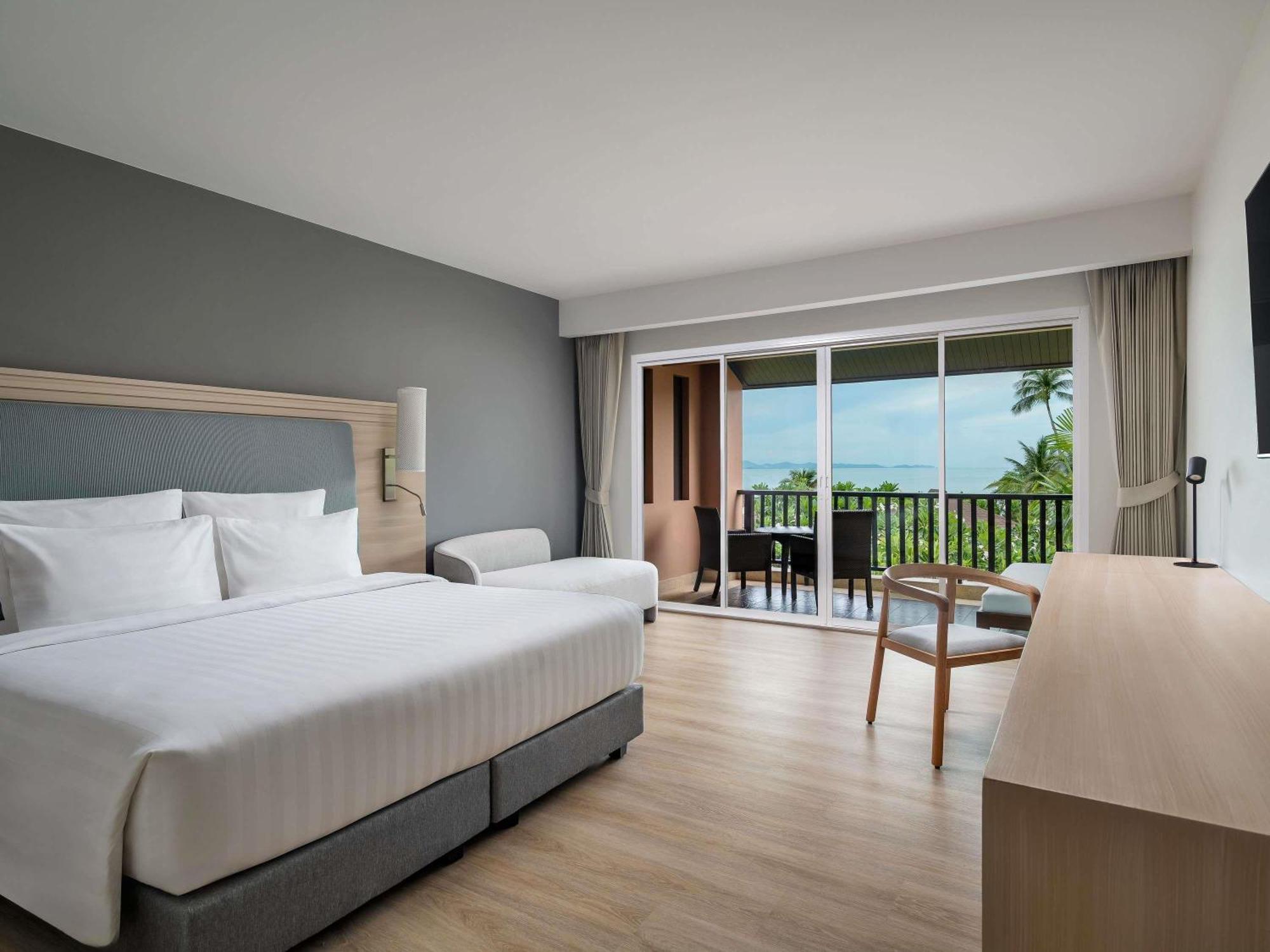 Three-Bedroom King Suite Oceanfront