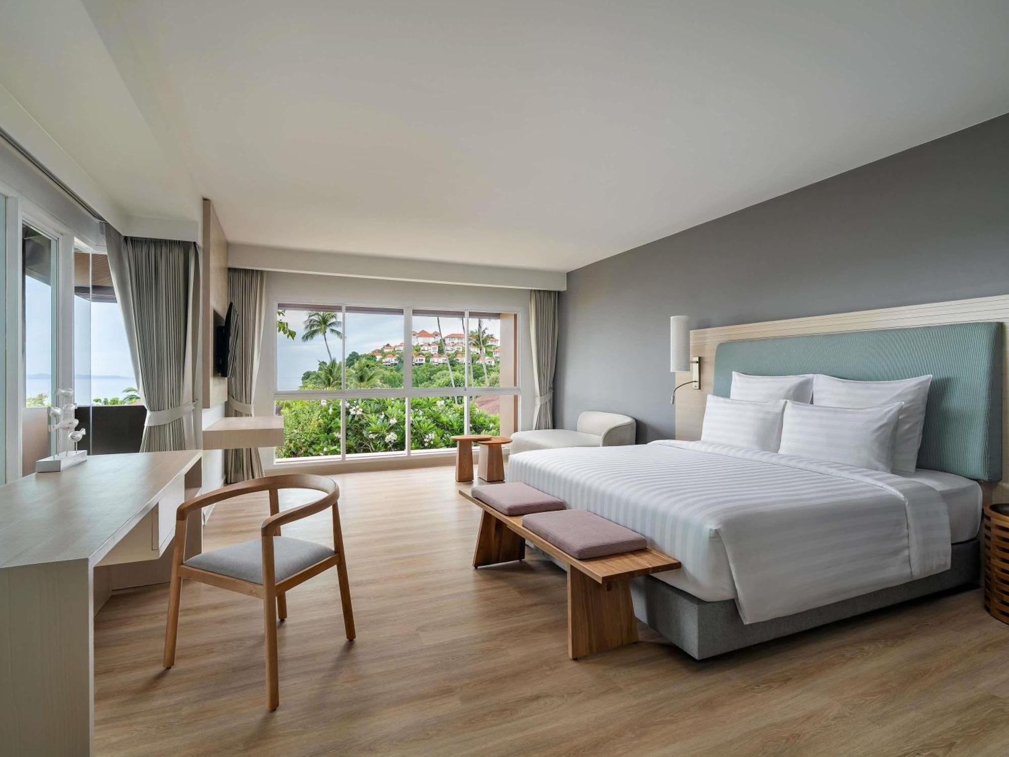 Three-Bedroom King Suite Oceanfront