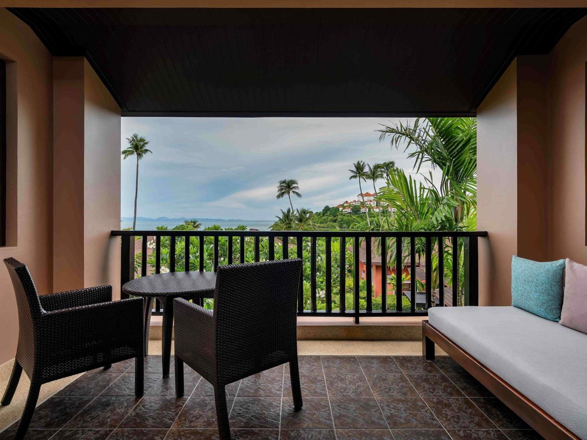 Three-Bedroom King Suite Oceanfront